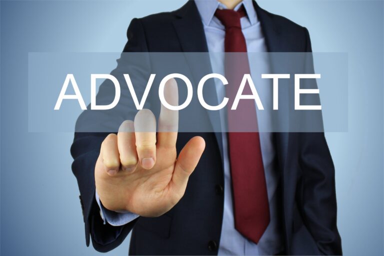 advocate in Arabic