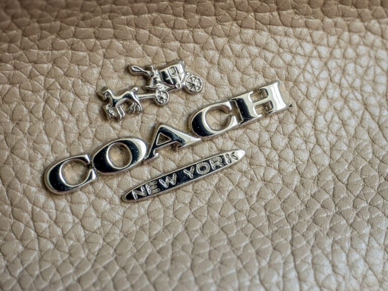 coach in Arabic