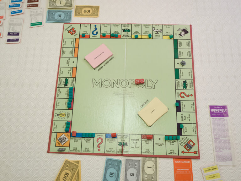 monopoly in Arabic