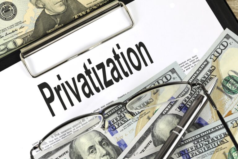 privatization in Arabic