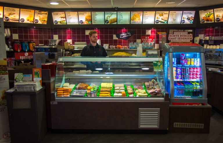 snack bar in Arabic