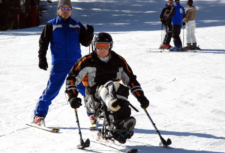 skiing in Arabic