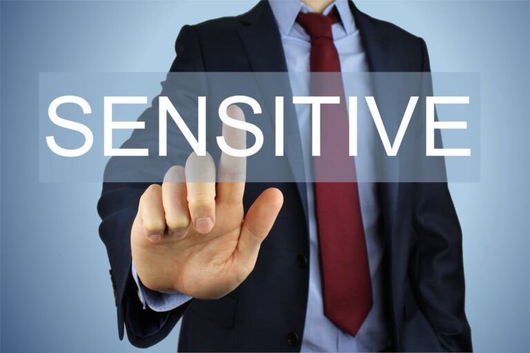 sensitive in Arabic